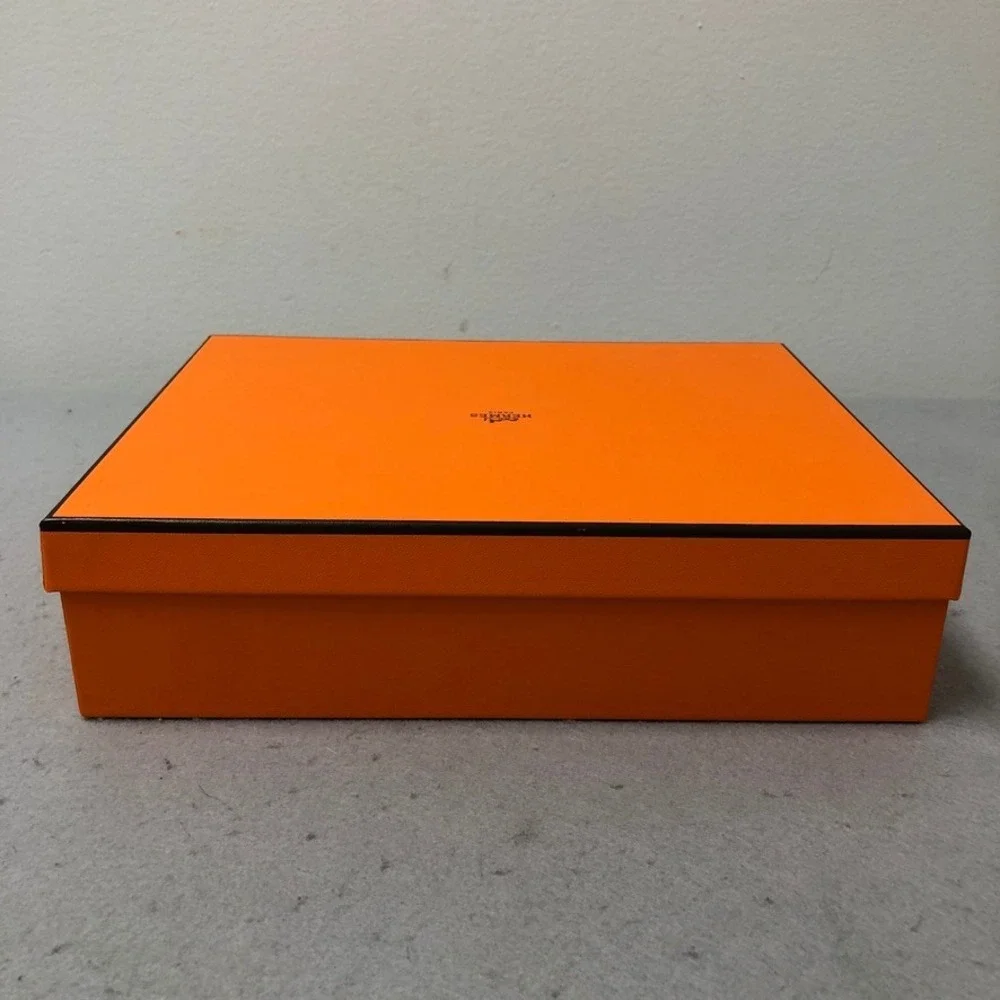 Hermes orange storage